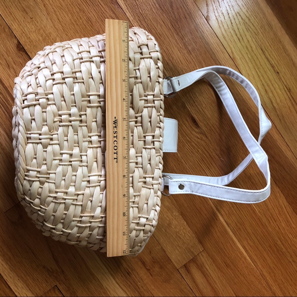 🌽 Woven Cornhusk Shoulder Bag 🌽 - Picture 7 of 13
